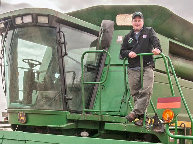 Jarod Smith counts on a team of advisers to build his high-yield corn program. (Progressive Farmer photo by Michael Geissinger)